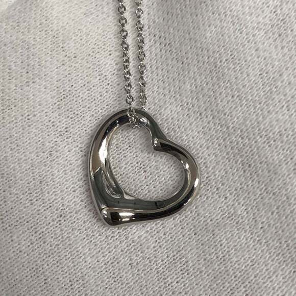 Tiffany & Co. Platinum Estate Diamond Metro Heart Necklace  TIFFANY Silver Heart Necklace